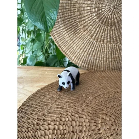 Panda Bear Plastic toy - Picture 1 of 7